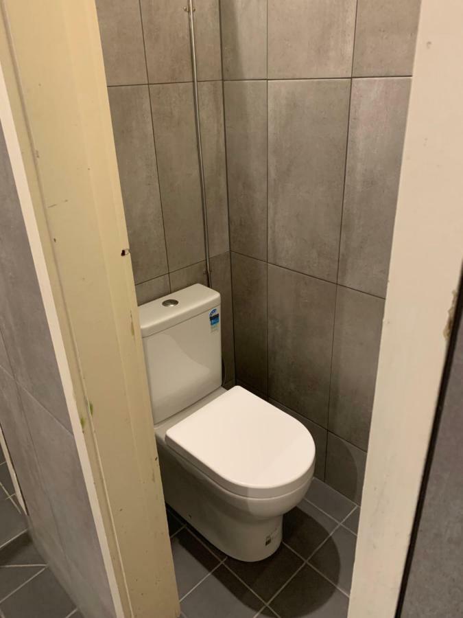 דובו Garden Hotel מראה חיצוני תמונה